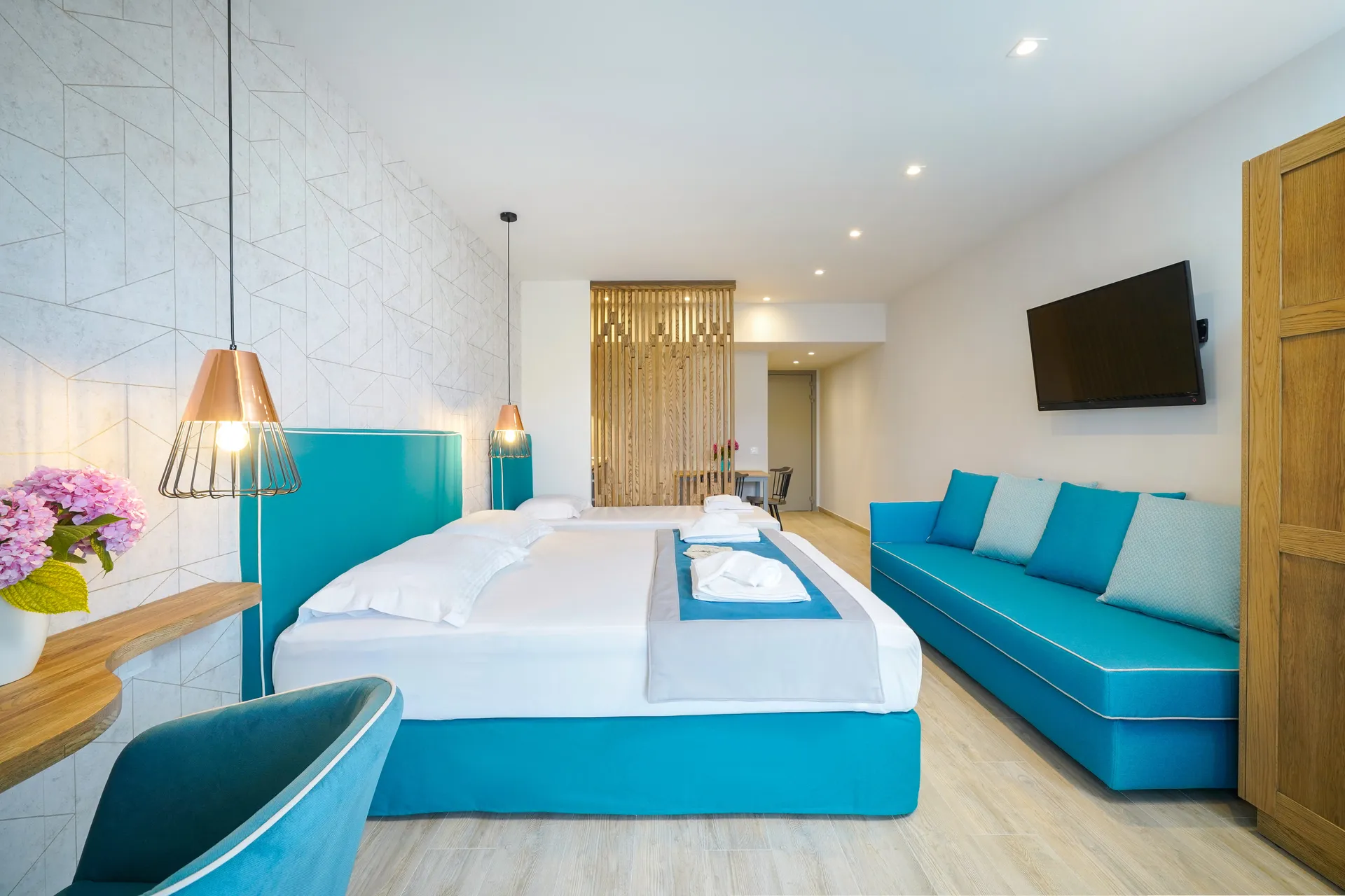 Tiara Holidays - IlioMagic luxury studios - Superior Suites 2+2